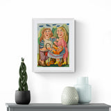 Konur að tala og barn bráðum að fara að grenja