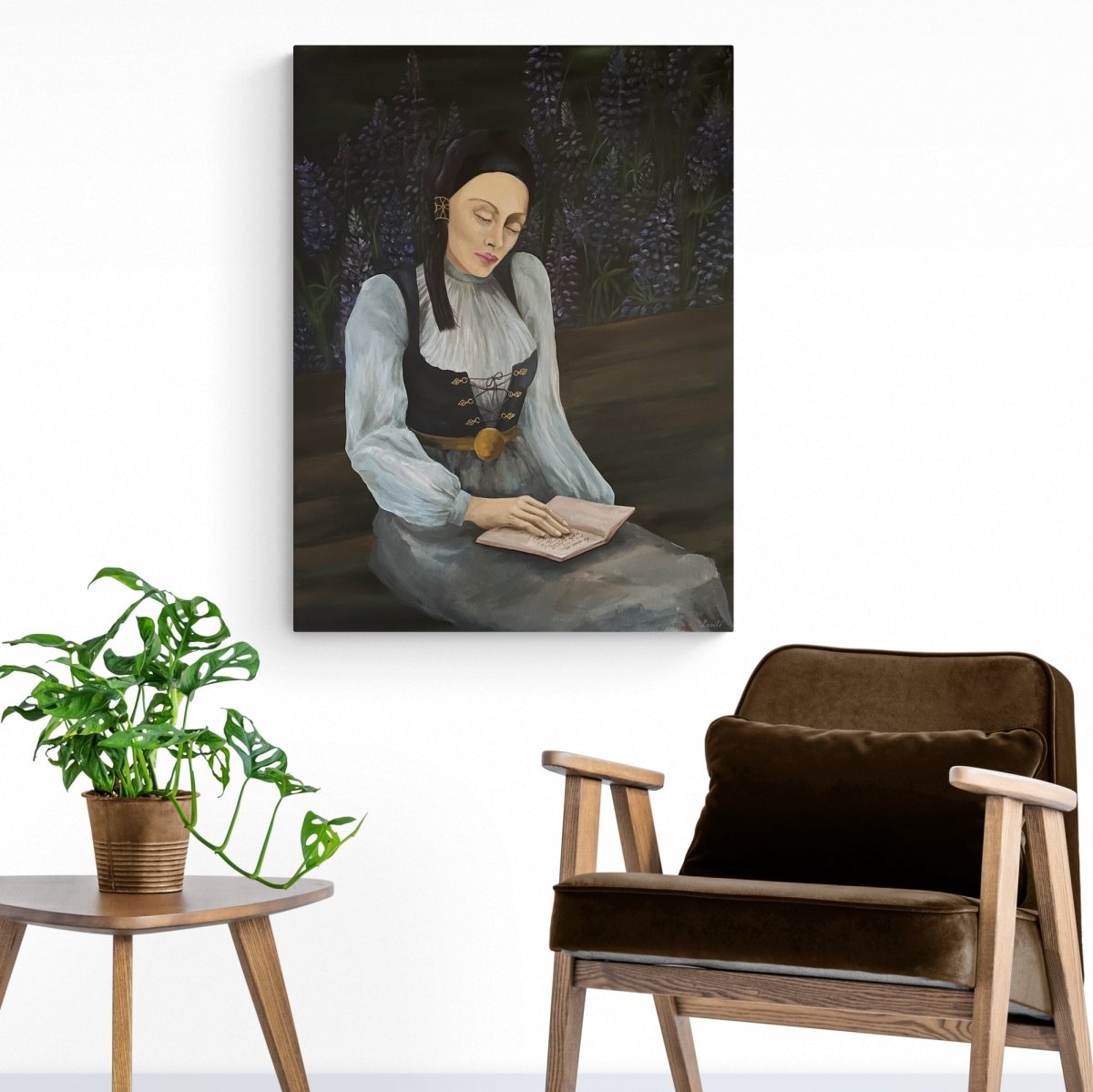 Reading lady