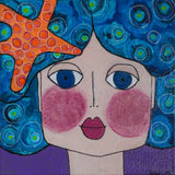 Kona sem syndir í sjó